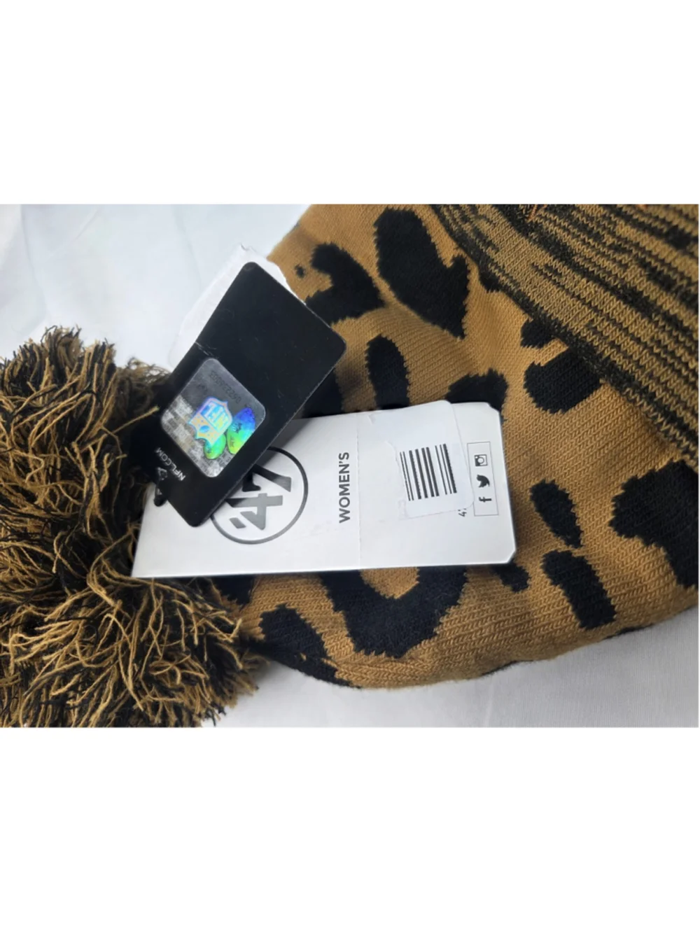 '47 Dallas Cowboys Women's Cuffed Pom Beanie Camel Black NWT #37